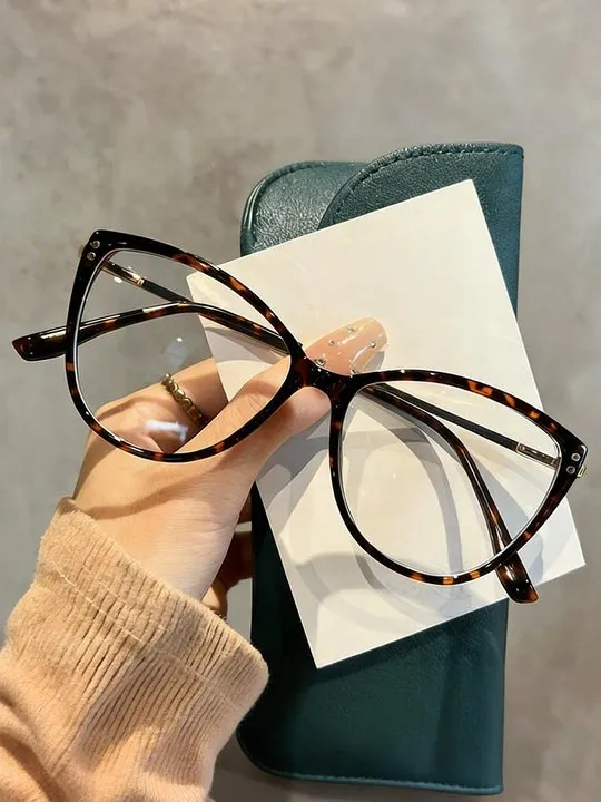 Bajaj Opticals. Tortoise Cat-Eye Specs